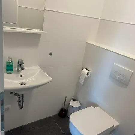 Lana Apartman Rab Town